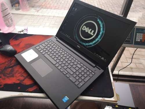 **A Beauty AS NEW**DELL INSPIRON 15 3543*i5-5200u*1000GB HDD*8GB RAM*HD*DVD*